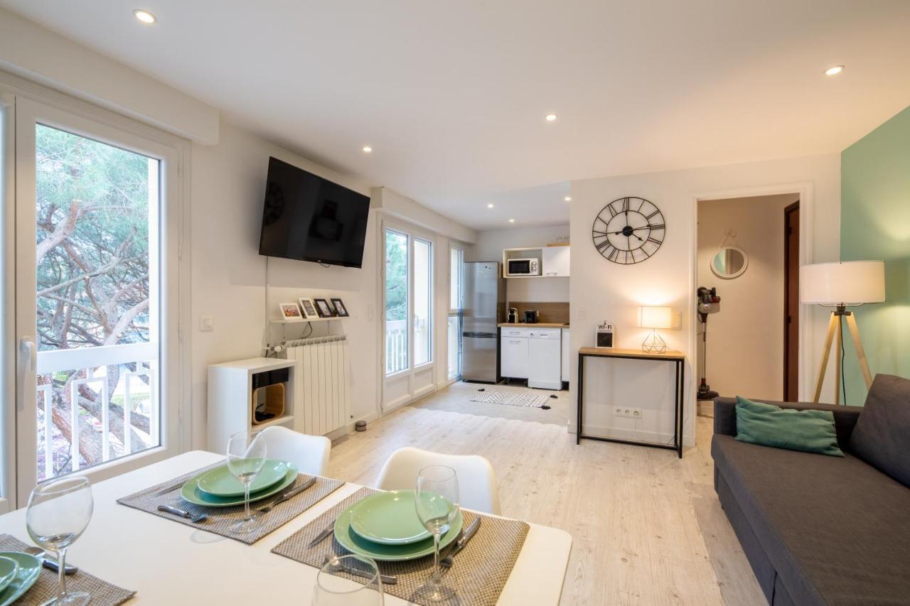 Meublé 2 étoiles, WIFI, à 2 pas des plages Fréjus Esterno foto